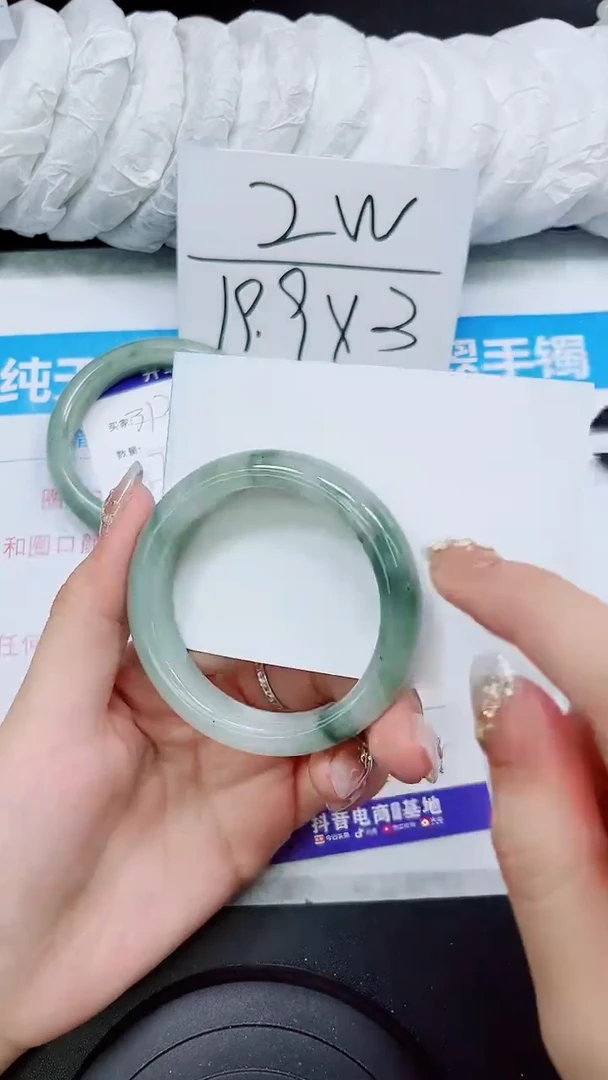 【闪购商品】石英质玉手镯未镶嵌S313-52/53