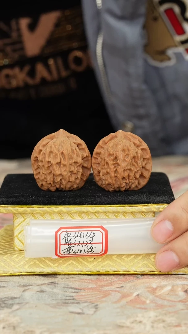 【闪购商品】文玩核桃把件非嫁接北京