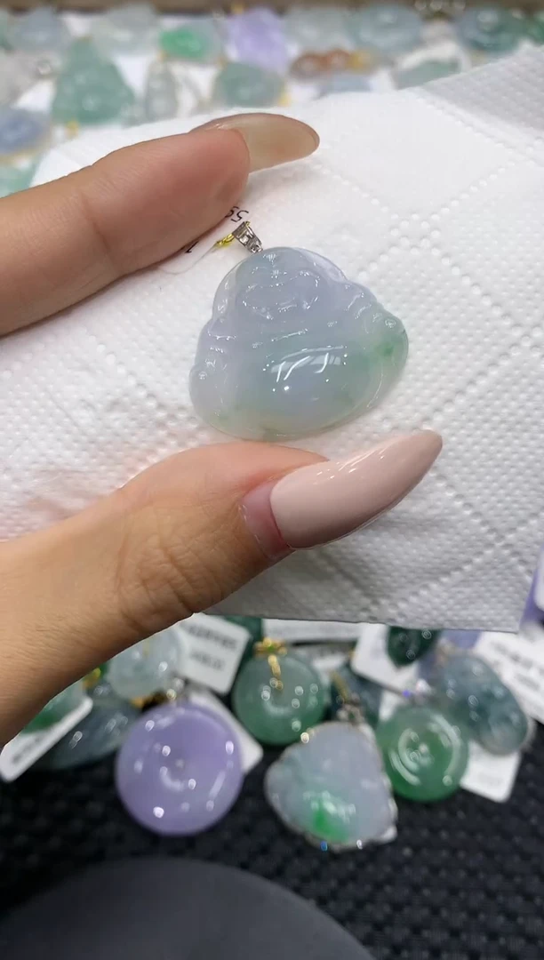 颈饰18K金镶嵌翡翠111111111111