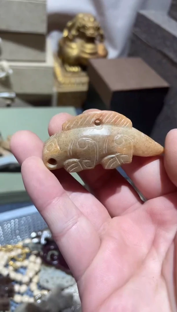 未镶嵌和田玉（糖玉）挂件1