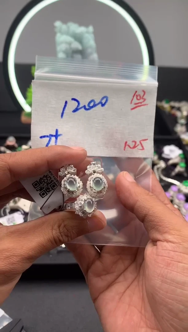 【闪购商品】定制翡翠未镶嵌毛货需精细抛光拍一发一