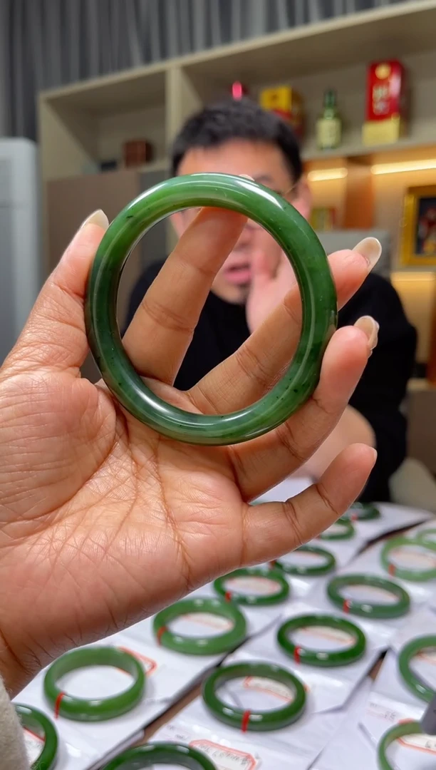 颈饰未镶嵌和田玉。****。福利手镯20