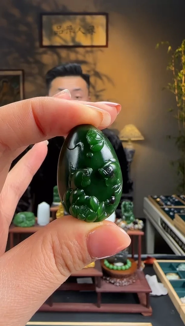 未镶嵌和田玉挂件p55