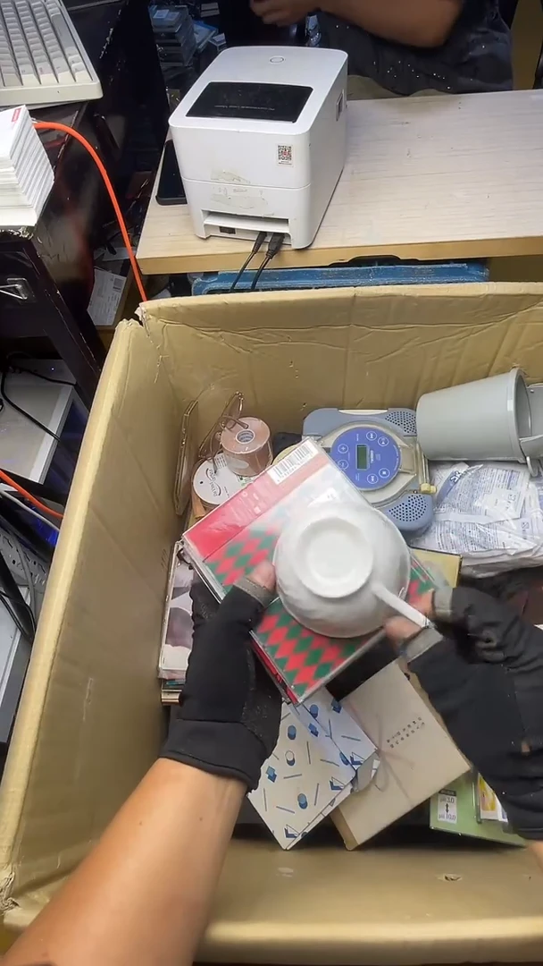 纽**视二手商品不退不换