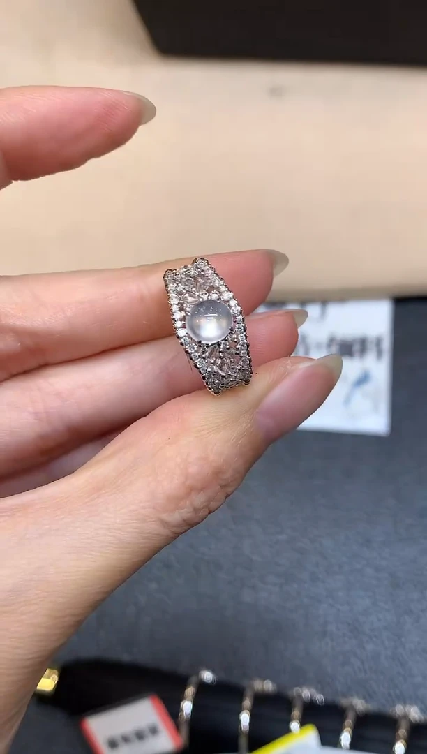 18K金镶嵌戒指翡翠2【无服务费蛋面【无服务费