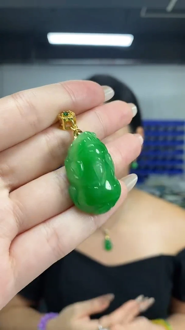 颈饰未镶嵌翡翠闪购链接 多样性发其一颜色微差