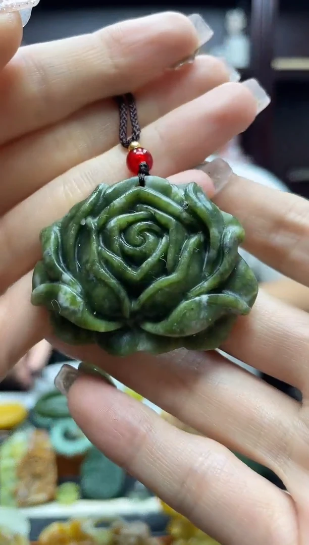 未镶嵌岫玉吊坠·