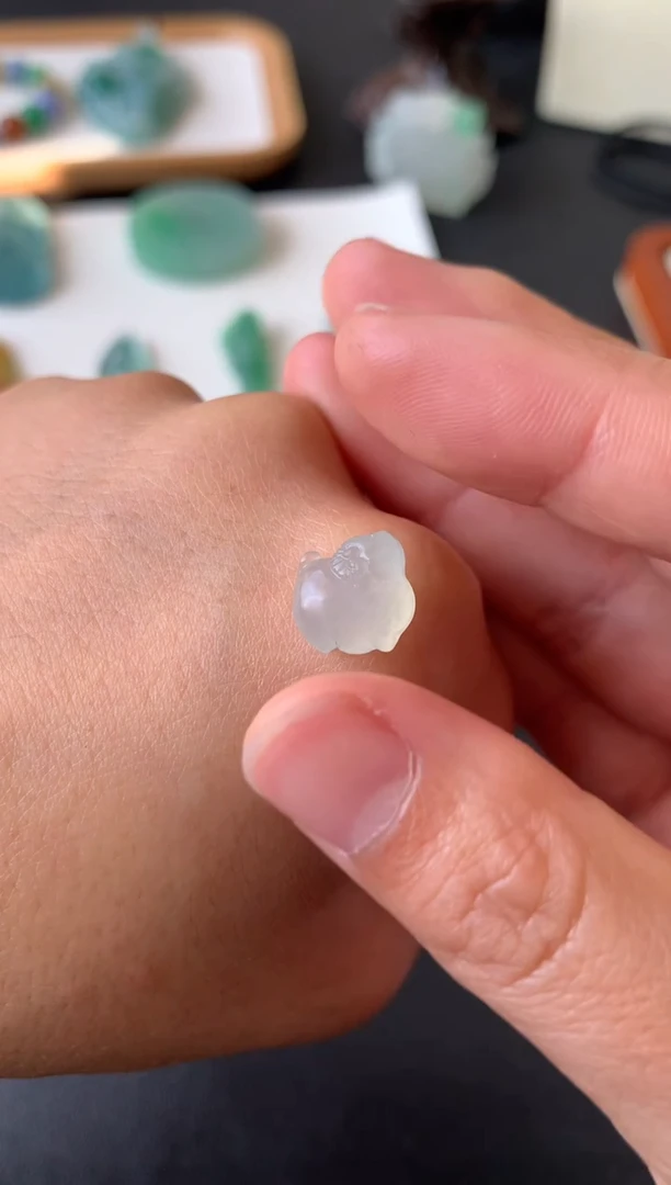 未镶嵌定制翡翠翡翠