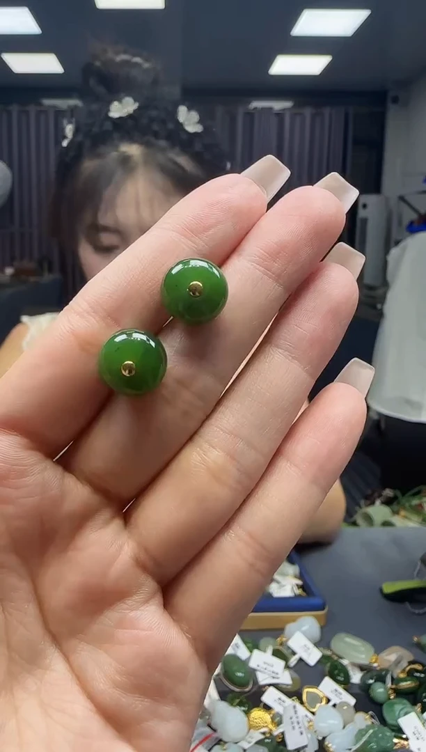 和田玉银S925镶嵌耳饰1