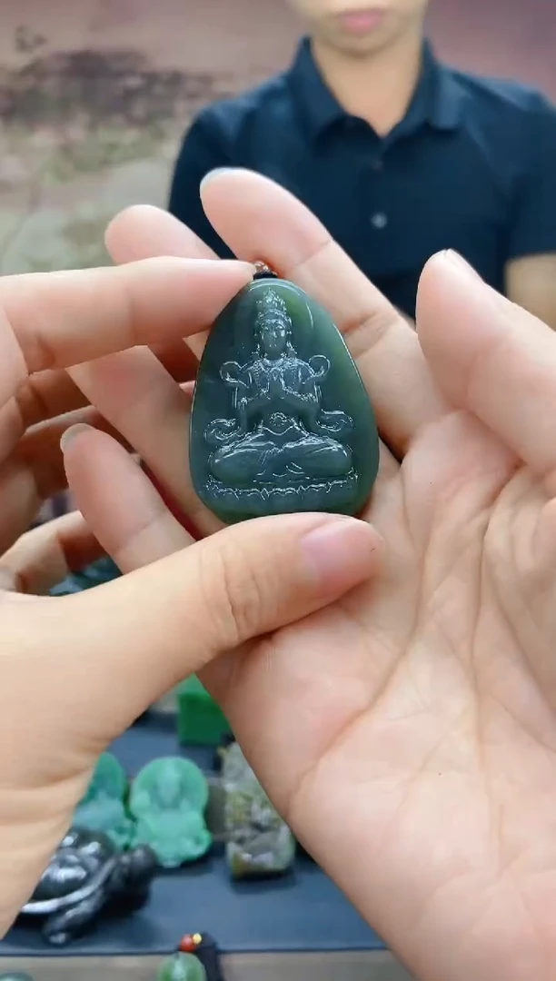 颈饰未镶嵌和田玉1