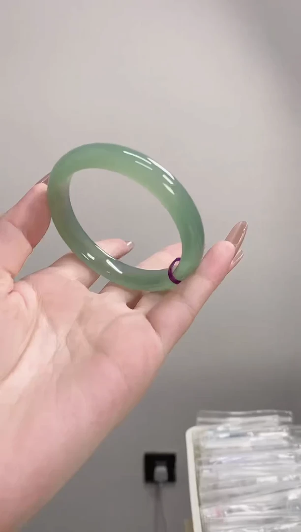 手镯玛瑙/玉髓未镶嵌56-57正圈