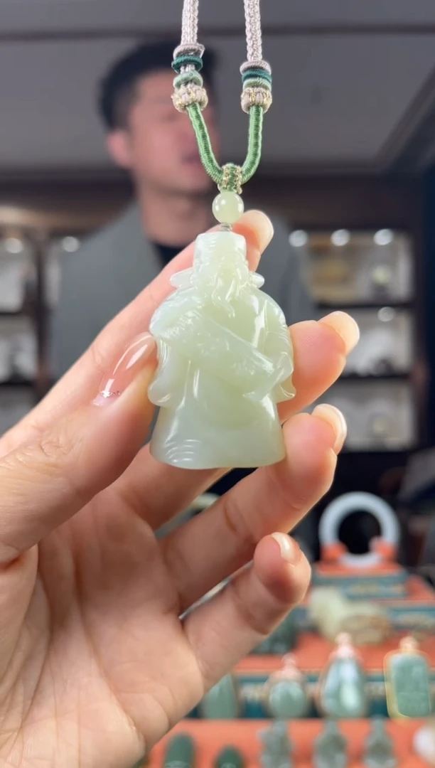 颈饰未镶嵌和田玉佩佩