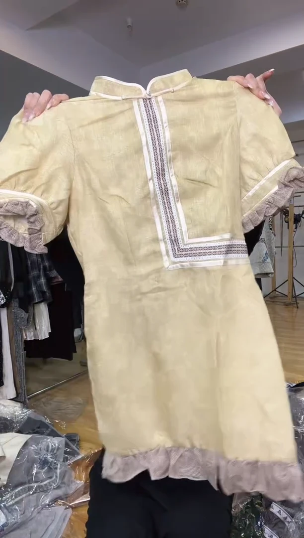 XL码      115-125斤    裙子