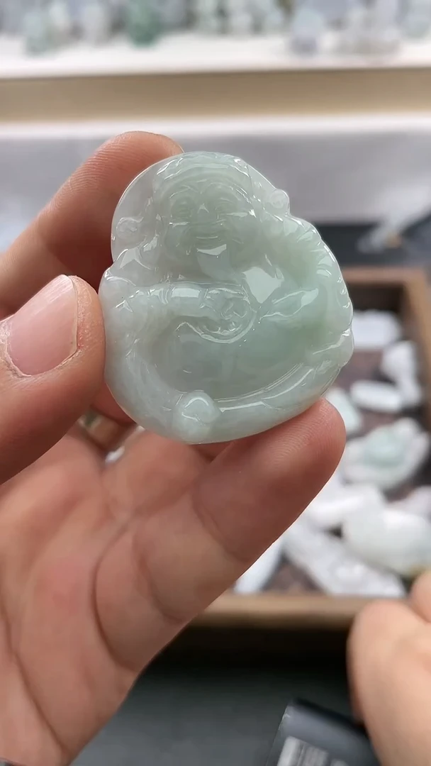 翡翠未镶嵌颈饰..../7/2/ 222