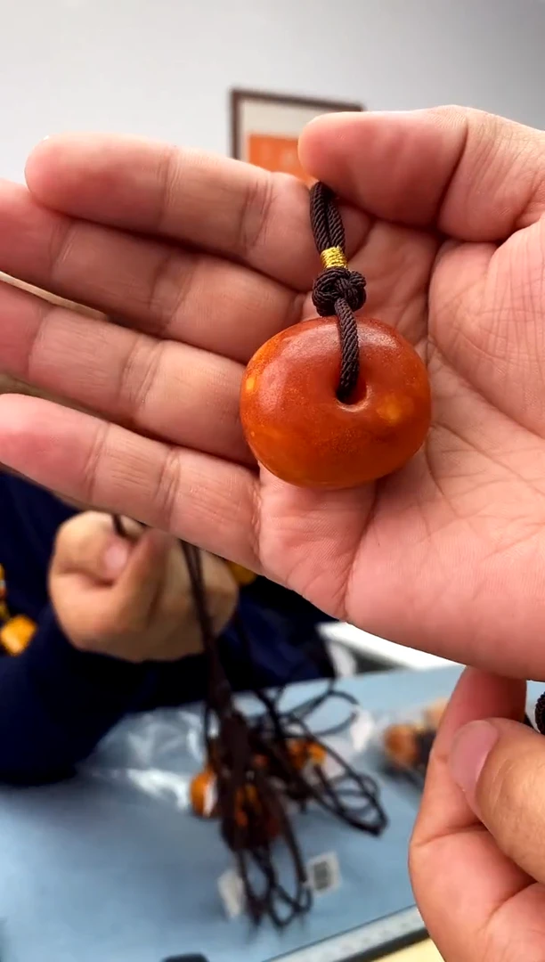 【闪购商品】蜜蜡珠宝奇石未镶嵌假一罚十，发一件