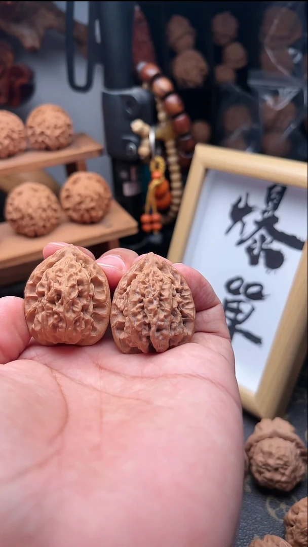 吊坠文玩核桃鸩鸡梦幻皮质顶级油蜡皮33