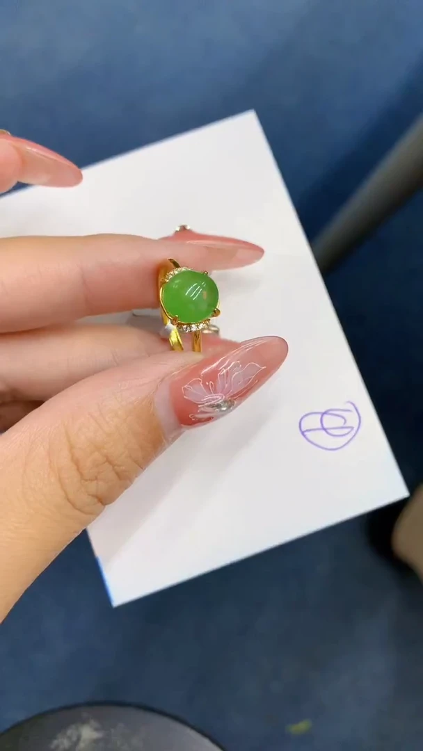 颈饰未镶嵌翡翠1