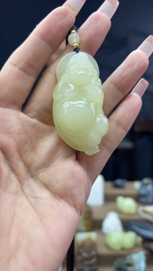 颈饰未镶嵌和田玉1