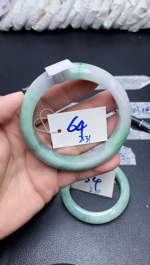 未镶嵌手镯翡翠231