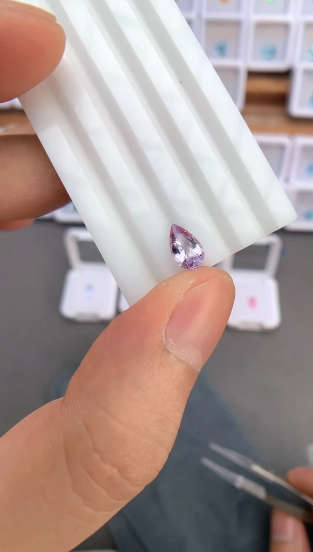 未镶嵌裸石定制尖晶石1.31ct