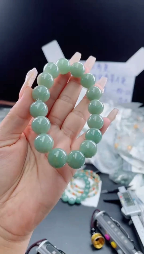 未镶嵌定制翡翠珠串