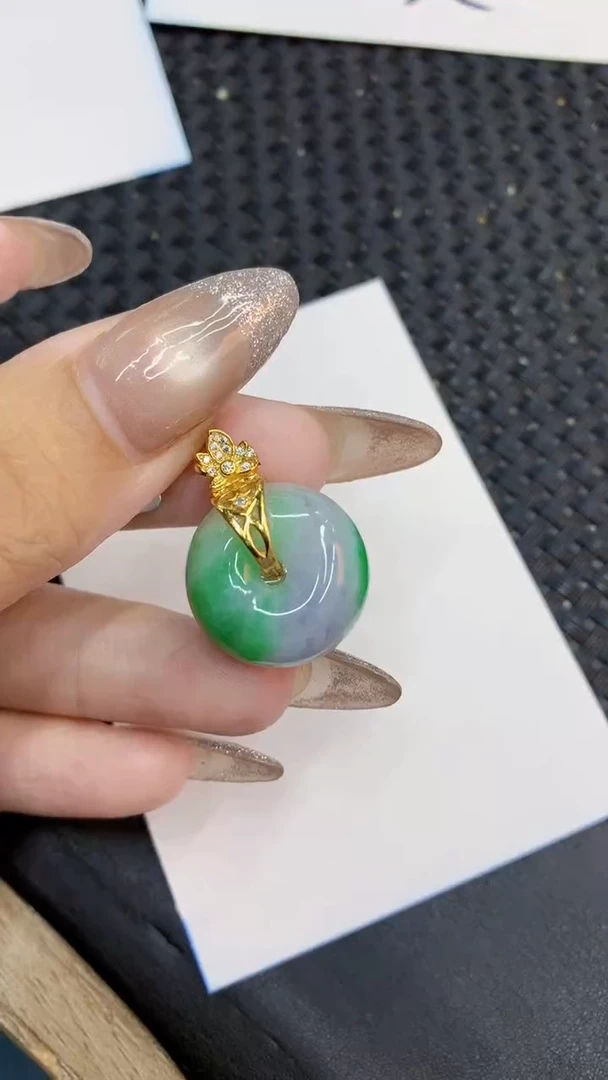 颈饰未镶嵌翡翠1