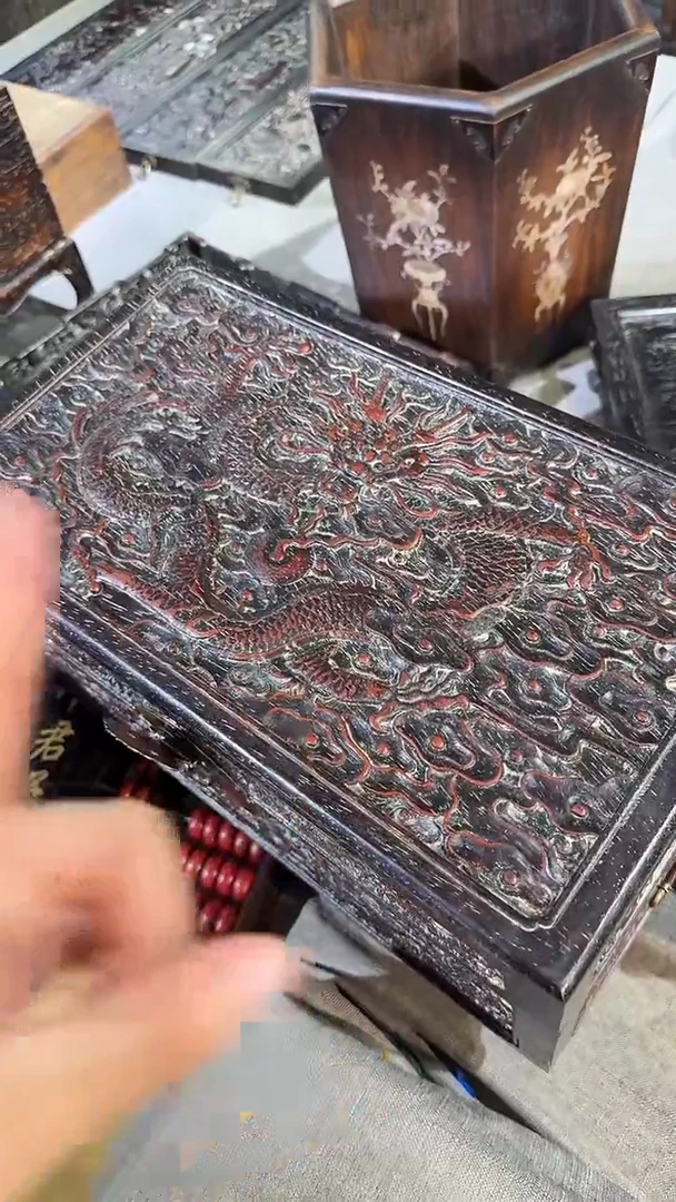 木春**实A015紫檀雕刻板以直播间截图