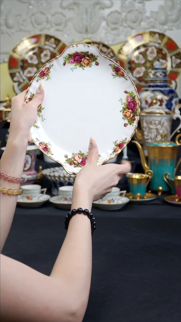 骨瓷婷婷中古器物如图所示24