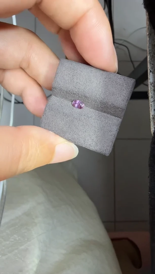 未镶嵌定制定制蓝宝石天然无烧粉色0.37克拉