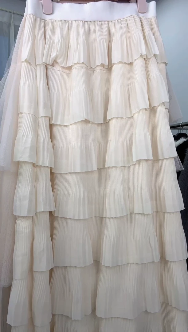 兹****e裙子 两条9999999999