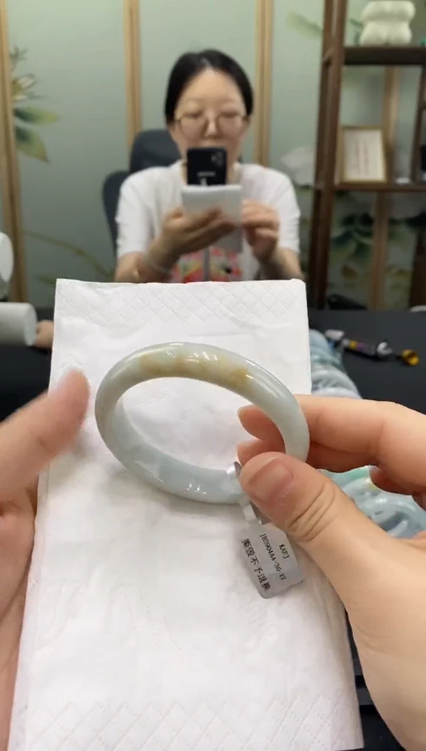 翡翠手镯未镶嵌00000809