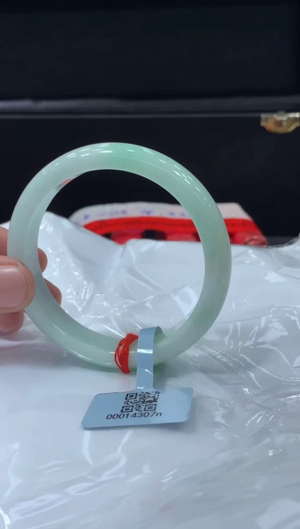 未镶嵌手镯翡翠翡翠手镯