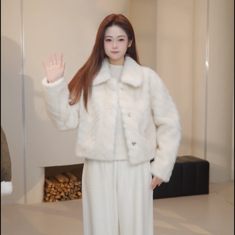 短款常规款落肩袖保暖长袖短外套冬季气质小香风时尚