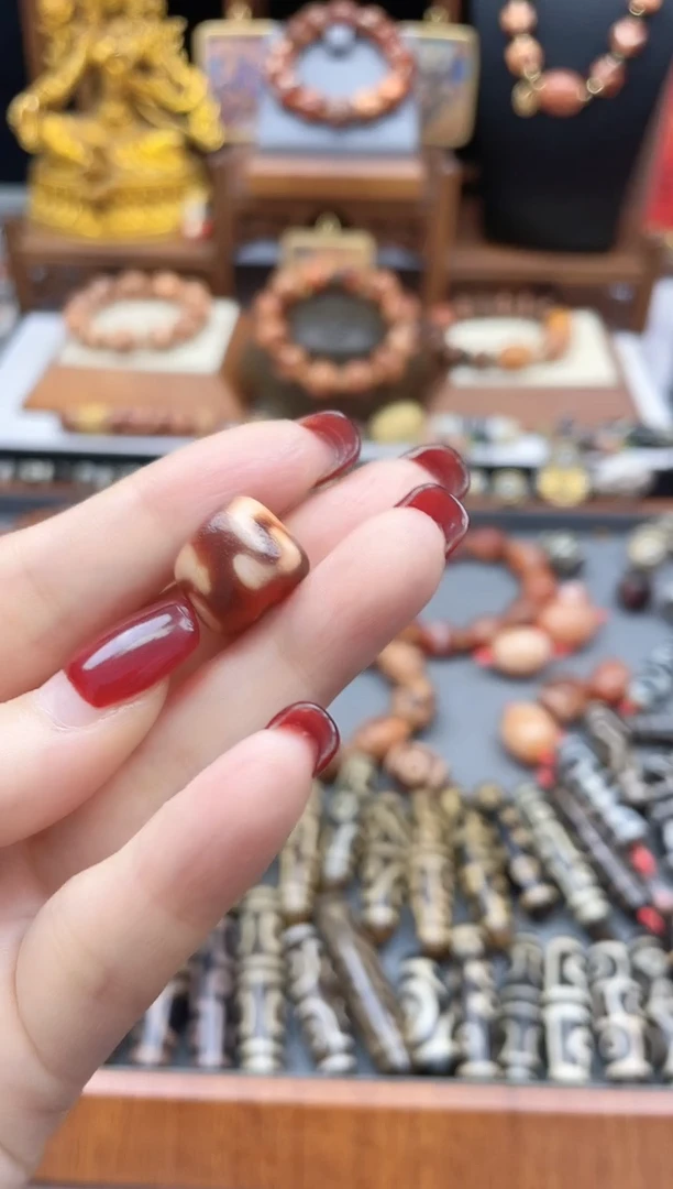 玛瑙/玉髓散珠金蟾红肉断珠法器+流苏