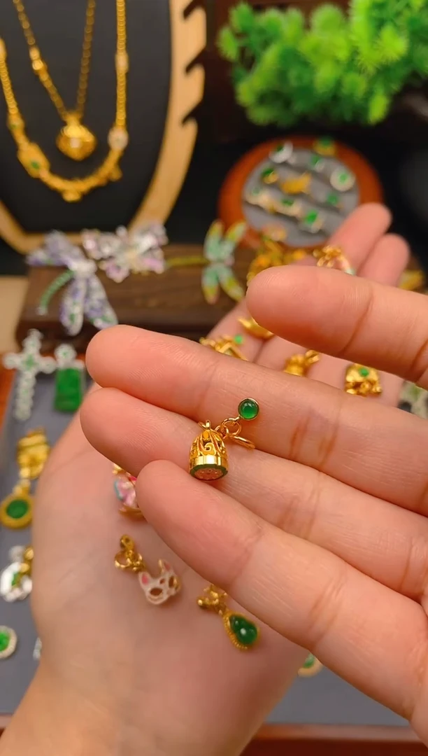 【闪购商品】翡翠吊坠(不含链)银S925镶嵌莲蓬