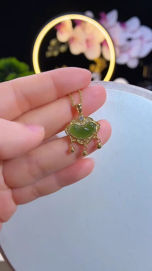 吊坠(赠链)银S925镶嵌和田玉碧玉流苏如意