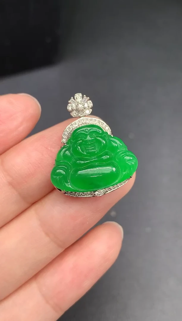 翡翠18K金镶嵌颈饰佛公