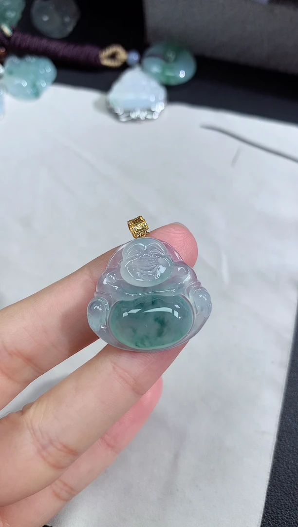 颈饰18K金镶嵌翡翠赵*哈飘花佛公