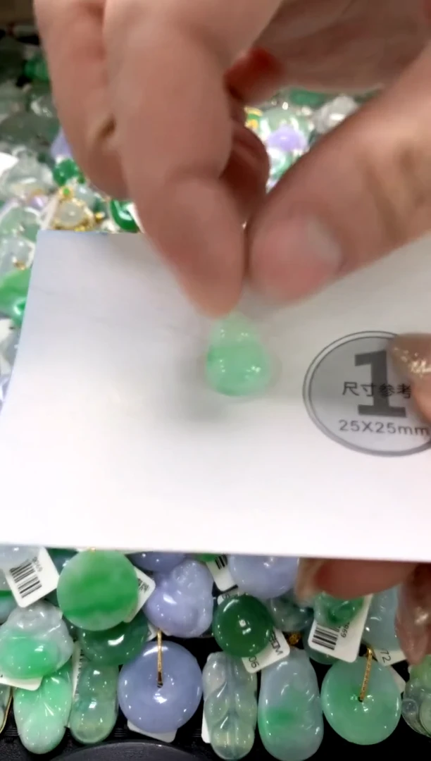 颈饰未镶嵌翡翠1111111111111111