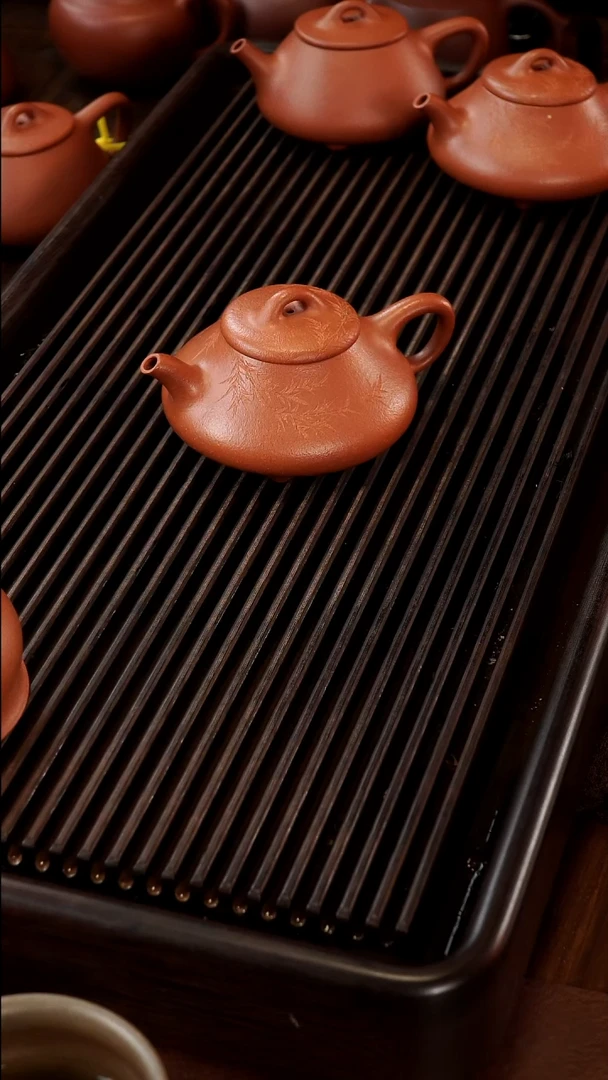 【闪购商品】紫砂茶壶半手微瑕矮瓢壶 加一个杯子