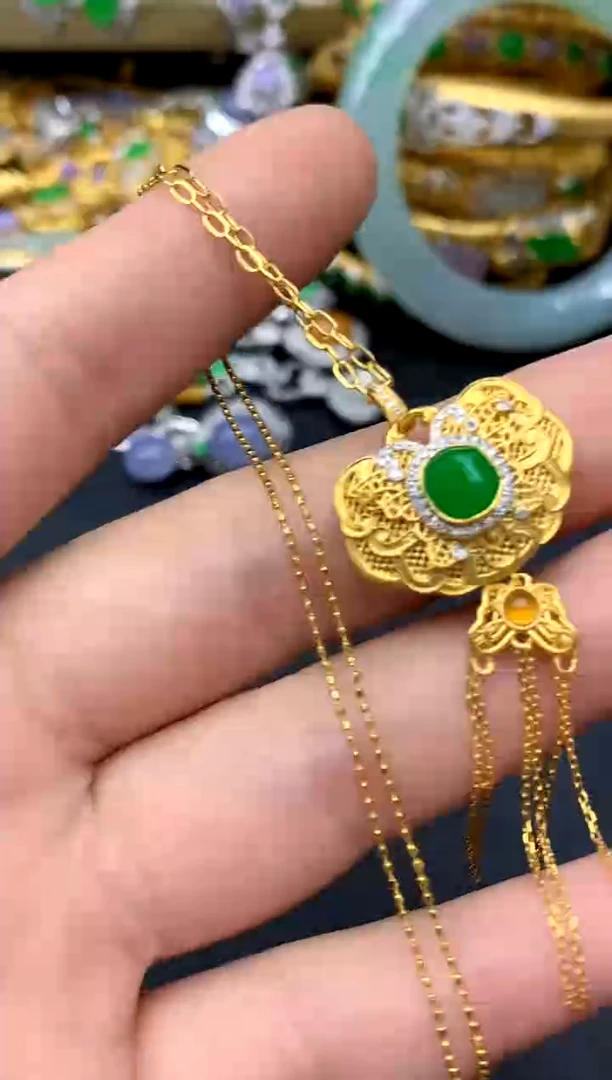 颈饰18K金镶嵌翡翠477 -中国好珍宝