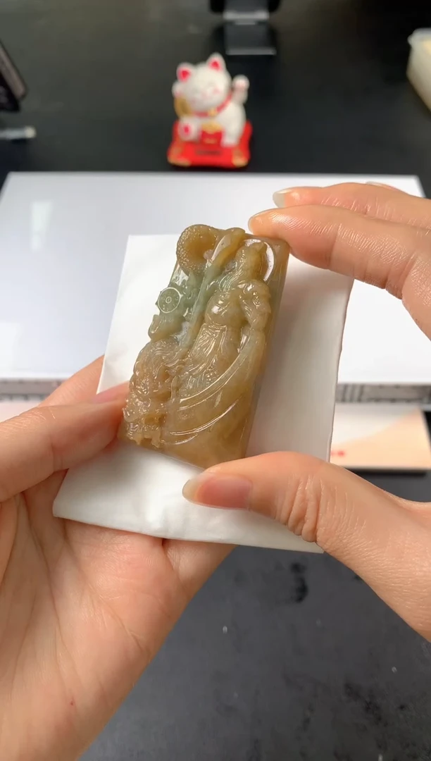 未镶嵌定制翡翠童*毛货抛光