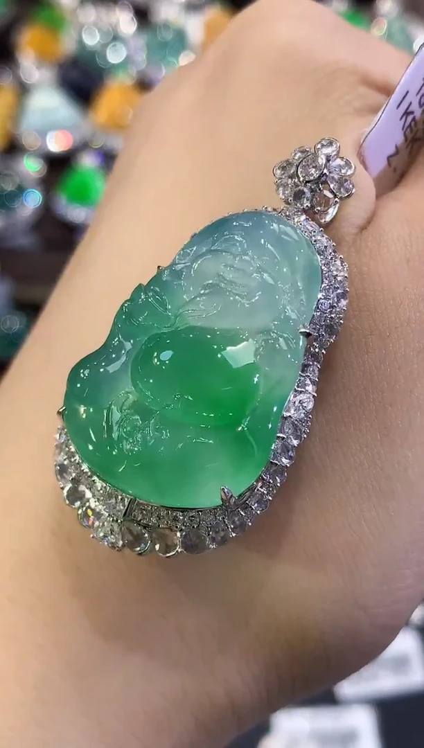 吊坠(不含链)18K金镶嵌翡翠不****活C105