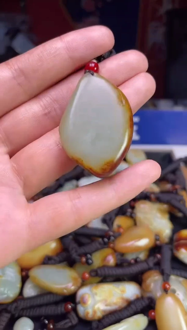 颈饰未镶嵌和田玉123