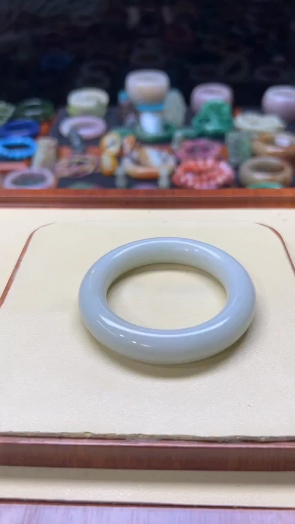 未镶嵌手镯石英质玉吾****成082