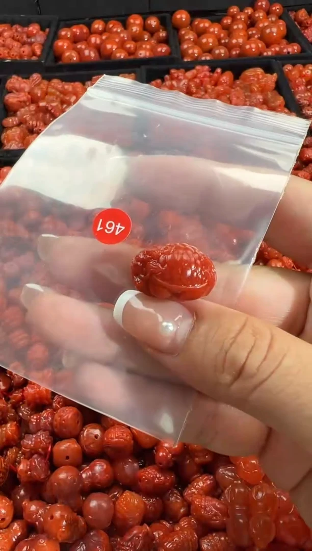 颈饰未镶嵌南红玛瑙1