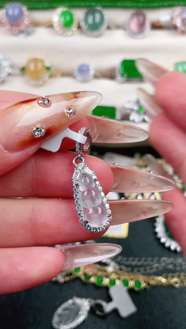 吊坠(赠链)银S925镶嵌翡翠1