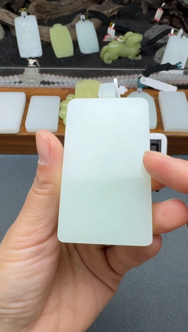 颈饰未镶嵌和田玉2