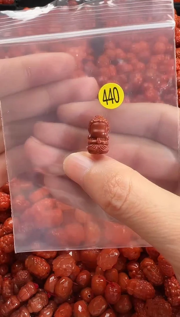 颈饰未镶嵌南红玛瑙1