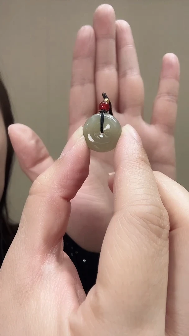 颈饰未镶嵌和田玉晴水平安扣16mm吊坠